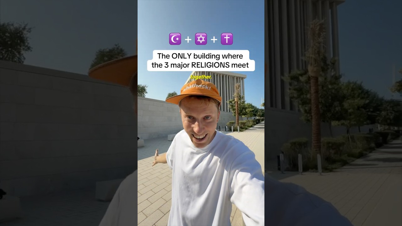 Единственное здание, где объединяются все три религии.