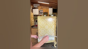 Creating a Chalk Paste Effect on Furniture