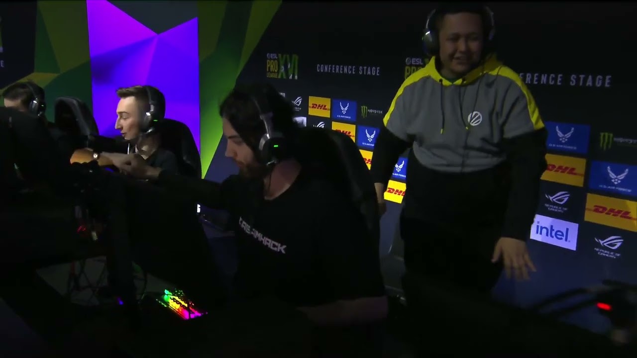 Qikert - 4 AK kills on the advanced bombsite B defense (initial frags) | top moments game | (CS:GO)