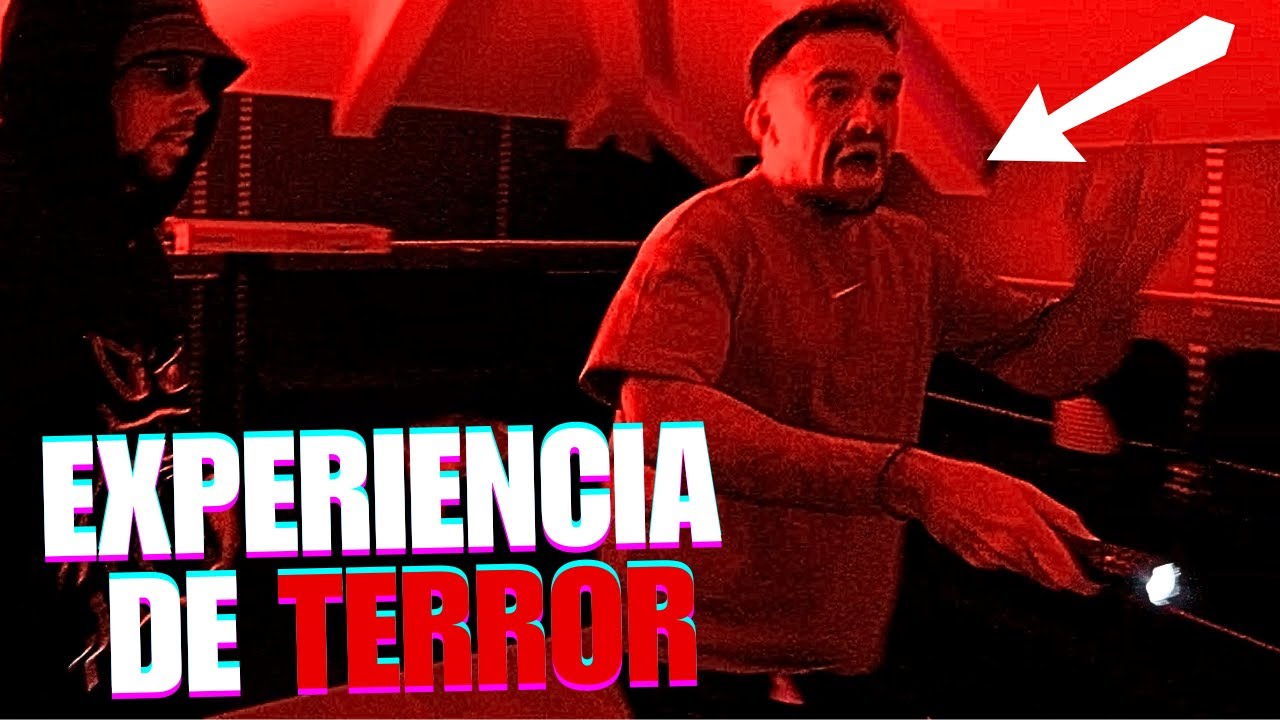 ILLOJUAN hace una EXPERIENCIA de TERROR de Five Nights at Freddy's en la Mansion (lo pasa mal)