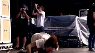 Bring Me The Horizon - Blessed With A Curse Live at Reading Festival 2011