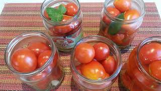 Мариновані томати /Помидоры в 0,5 литрових баночках