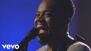 Vignette de la vidéo "Travis Greene - While I'm Waiting (Live Music Video) ft. Chandler Moore"