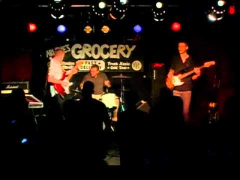 Penrose - Look Past the Sky (Live @ Arlene's Groce...