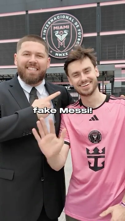 I Pranked Americans With a FAKE Messi 😂