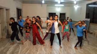 Lavani ala thandicha mahina rising star dance academy