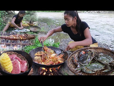 Yummy Big Crab Curry Pork Braised Spicy Big Fish Spicy Roasted Survival Cooking In Forest