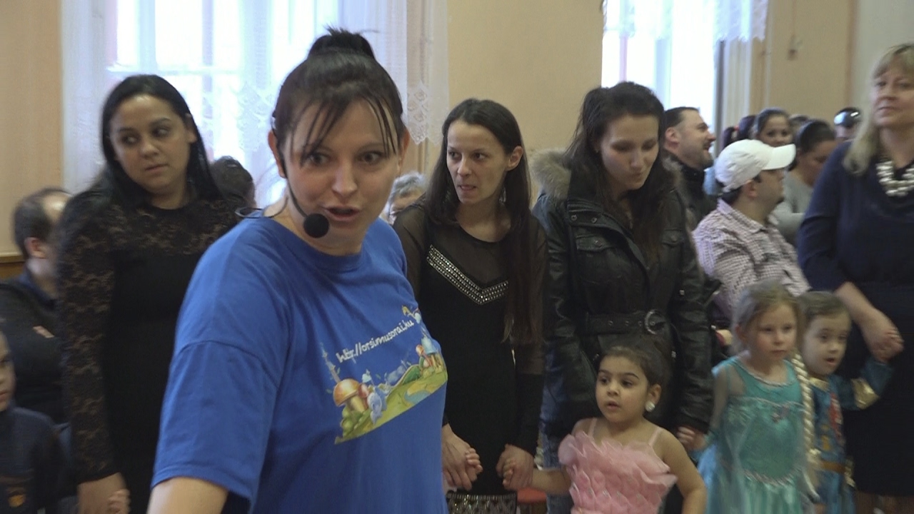 Molnár Orsi farsangi koncertje Apcon