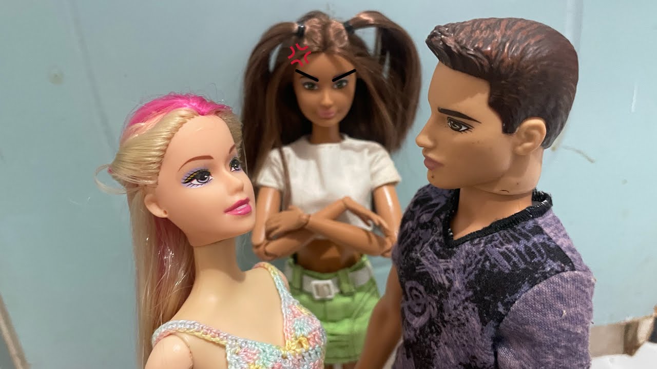 Novelinha da Barbie quando sua melhor amiga arranja um namorado 💘 (Clarissa Sobral)