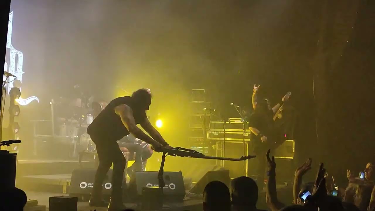 Medina Azahara Gira de Despedida 28 Febrero 2026 Escenario Santander 