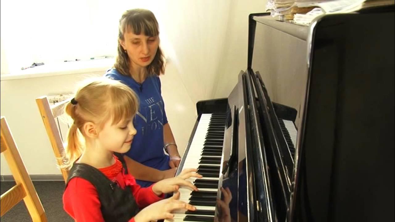 Развиваем музыкальные способности е. Развитие музыкальных способностей. Методика муз воспитания. Дошкольники играют. Музыкальные способности ритм.