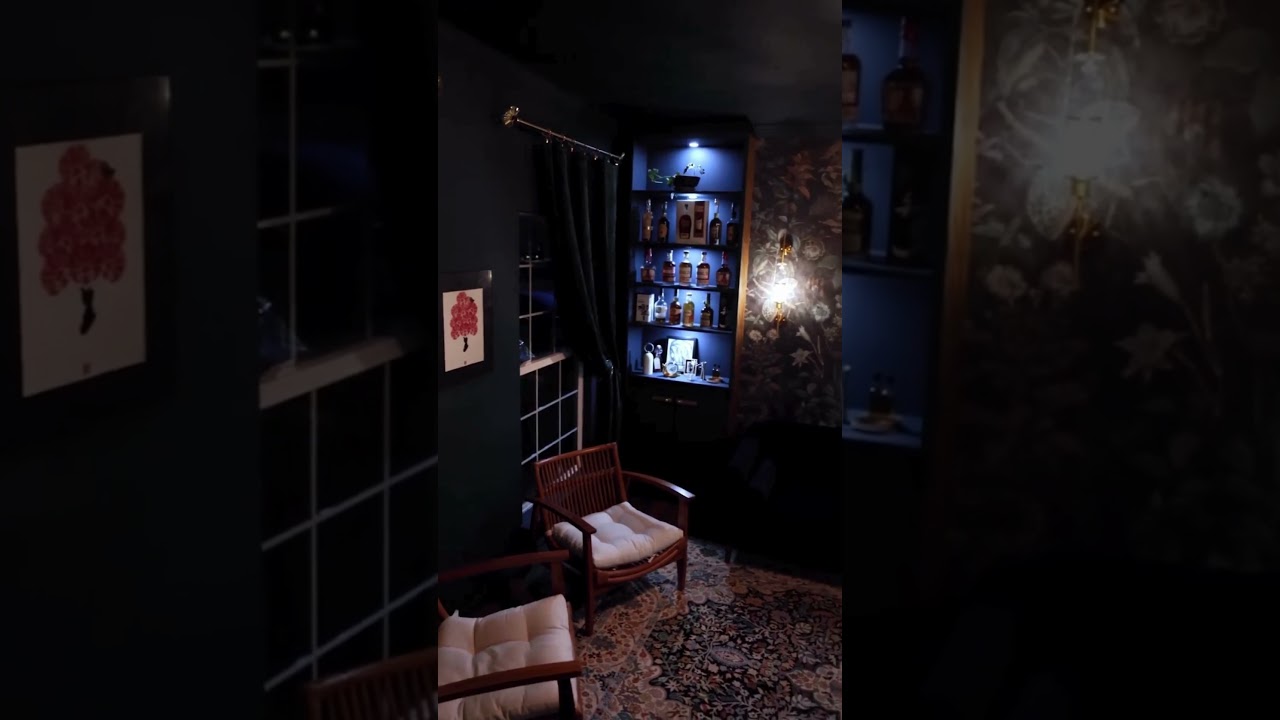 Botanic - wallpaper with dark background