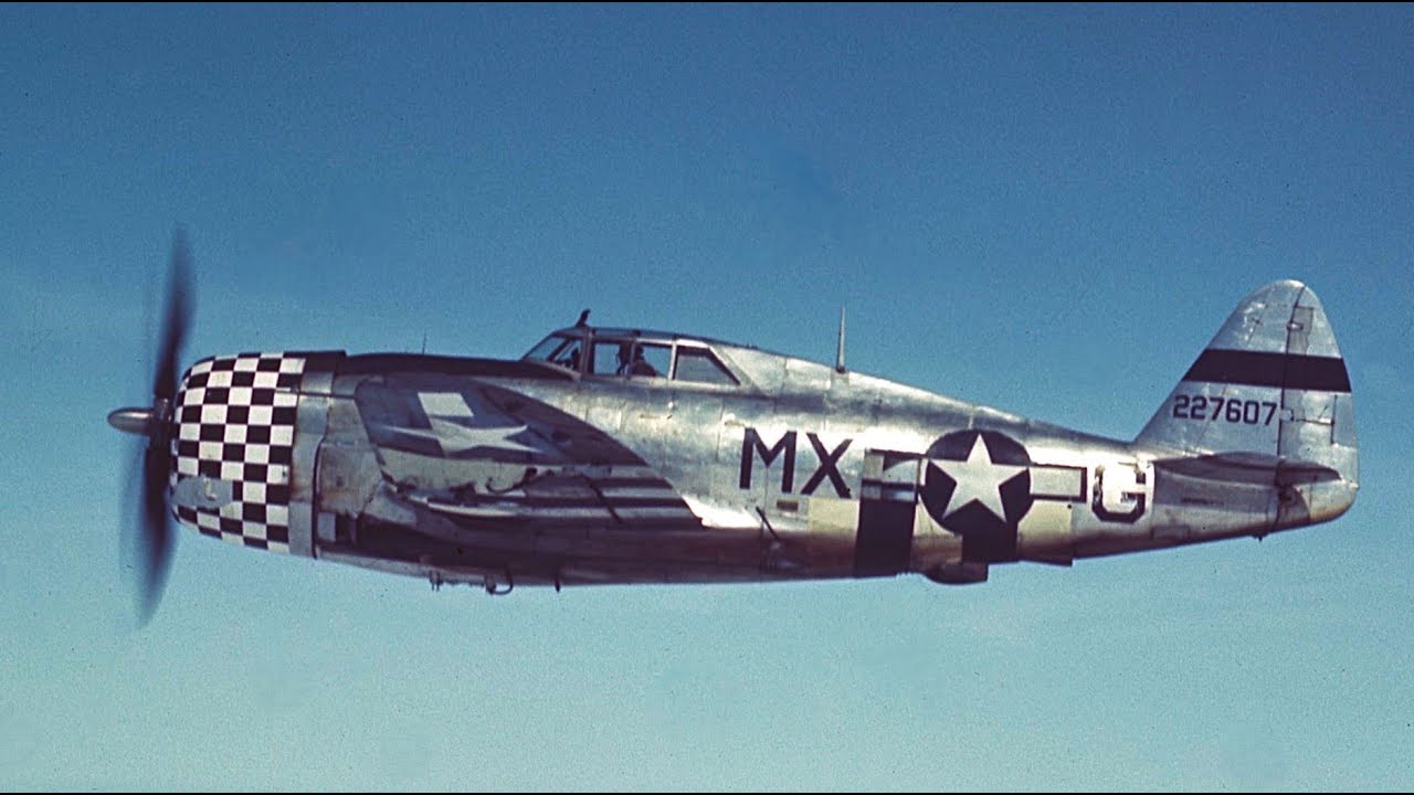 P-47 Thunderbolts vs German Luftwaffe Fighters - WWII Gun Camera Combat Footage