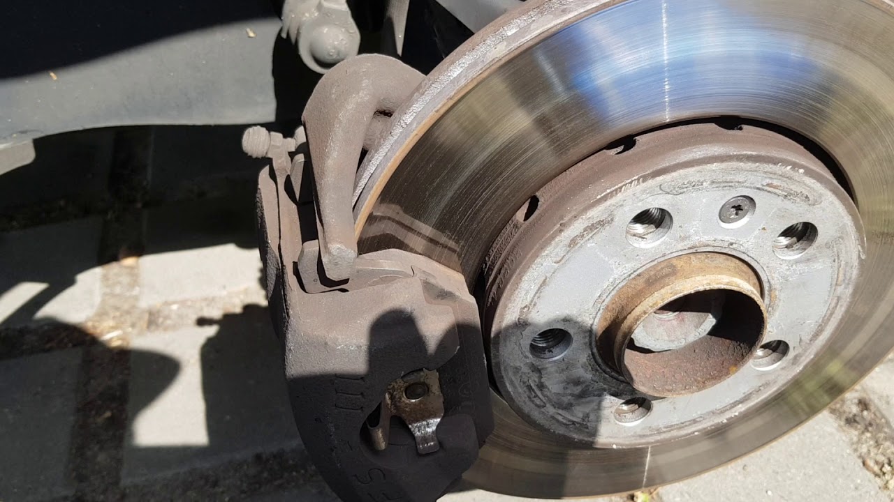 Skoda Fabia brake pads knocking sounds , YouTube