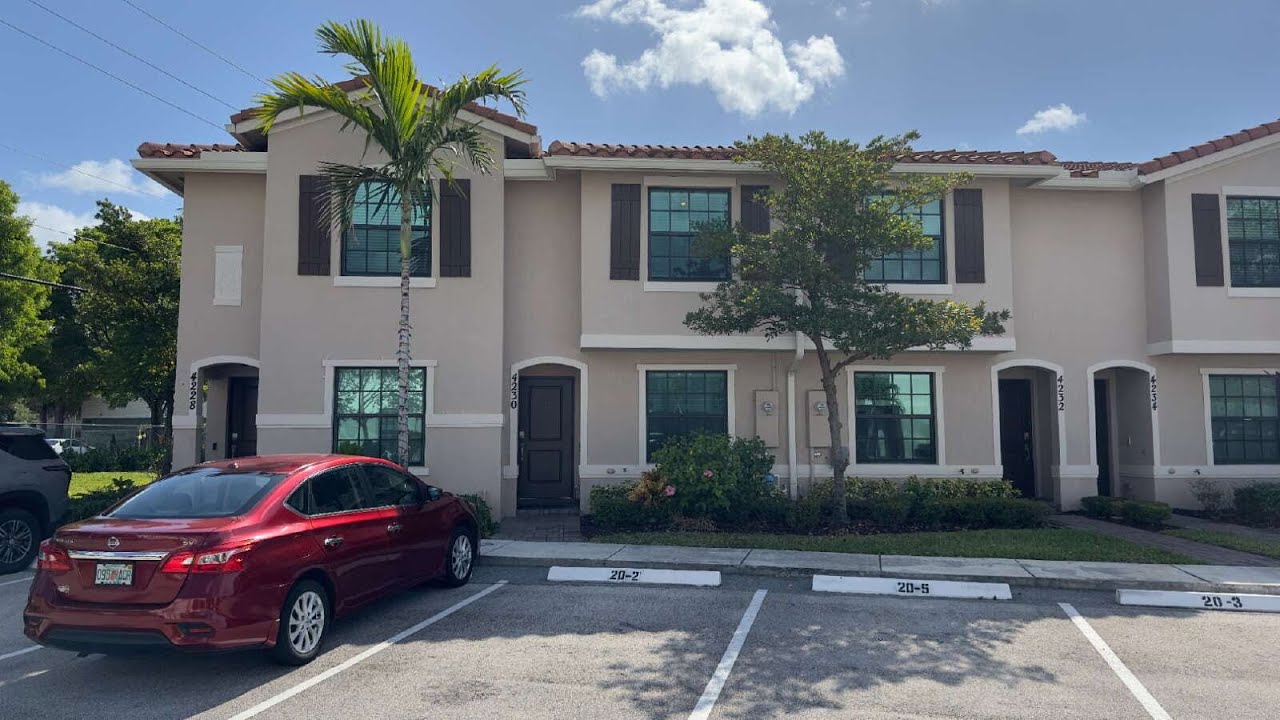 Riviera Beach Townhomes for Rent 3BR/3BA by Riviera Beach Property Management