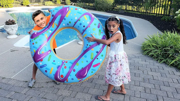 Heidi and Zidane Playing with Inflatable Princess ...