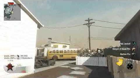 Miguelg381 - Tomawak across the map on Nuketown x3