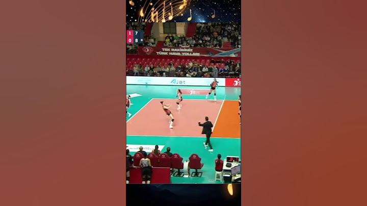 Julia Bergmann medalhando Tijana Boskovic E Betinha finalizando na enterrada 🤩🥰 THY 3x0 Eczacibasi