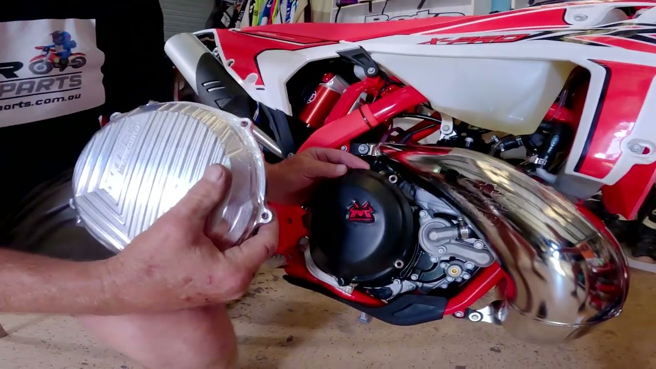 Крышки двигателя и сцепления от P-tech и Enduro Hog︱Brisbane Dirt Bike Rentals