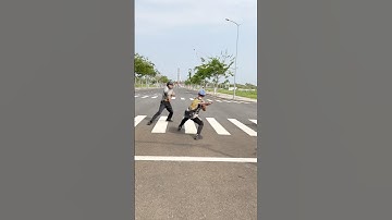 2 tên cướp liều lĩnh có vũ khí nóng và cái kết buồn #brasil @LongGiang77 @Longgiang67