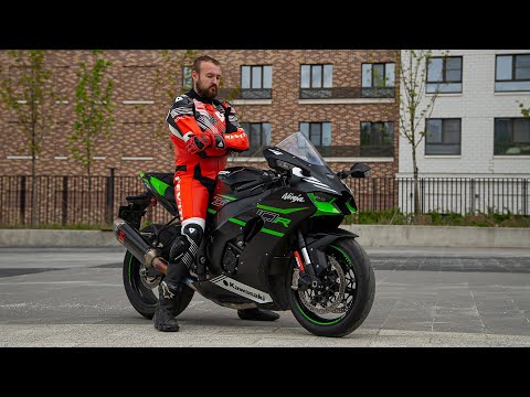 Новый супербайк Kawasaki Ninja ZX-10R - Первый обзор и тест-драйв на YouTube