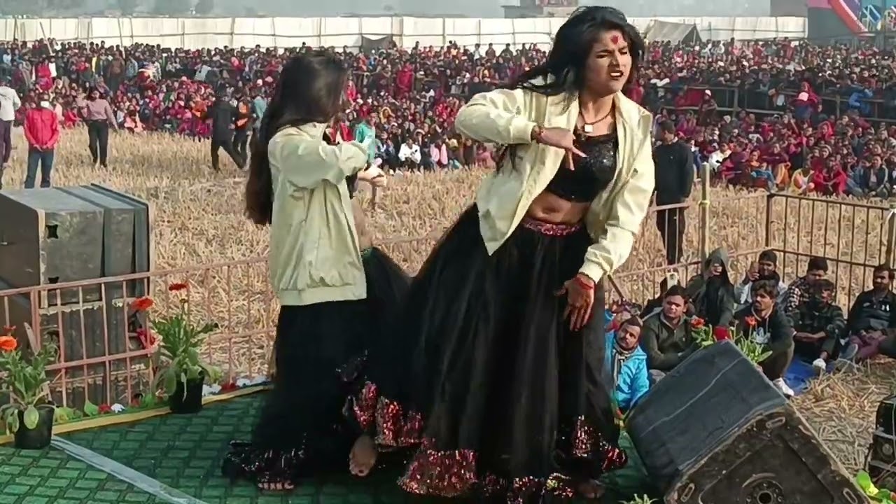 Nepal ka barju mahotsav me mahi manisha show