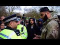 British police tell muslim not to pray in sc