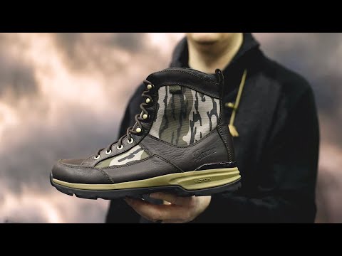 NEW Danner Recurve Boots in Mossy Oak Bottomland • ATA 2020 - YouTube