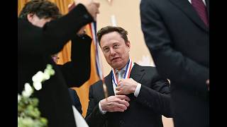Elon Musk Will Give SpaceX Shares to ‘Every Kid in America’