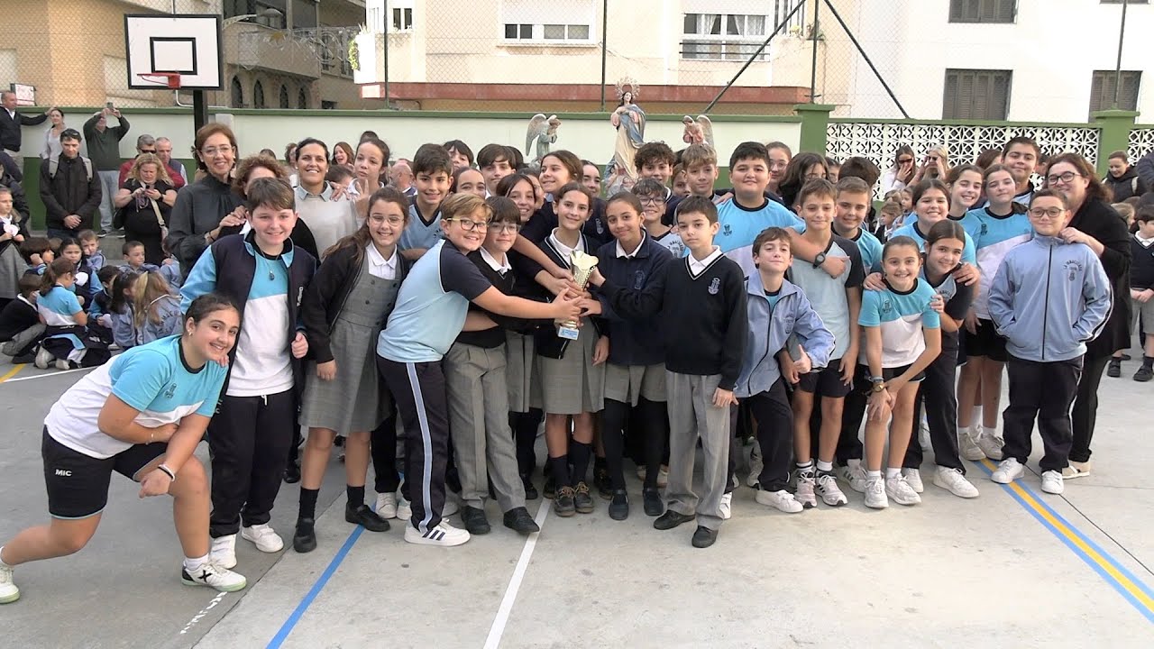 Concurso de canciones marianas en el colegio La Inmaculada