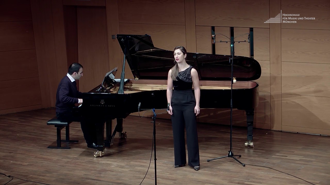 M. Ravel, L'heure Espagnole: "Oh, la pitoyable aventure!" (Concepción) - Céline Akçağ