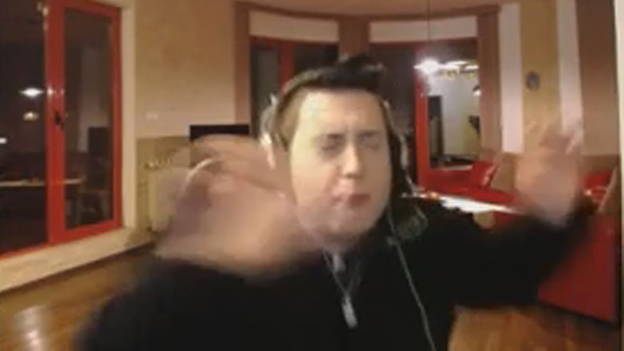 Streamer Vomits after Screamer Donation (Livestream Fail)