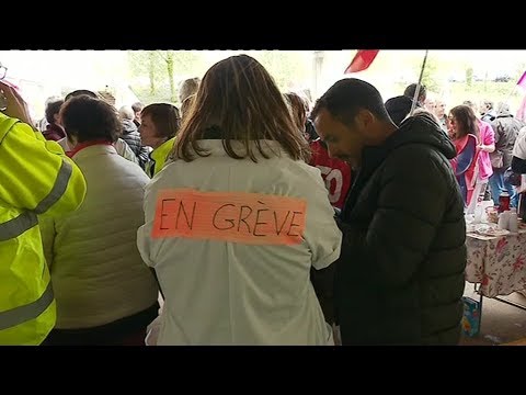 Montceau-les-Mines : les salariés de l'hôpital manifestent pour la défense du service public