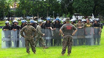 US Marines Train Philippine Forces in Non-Lethal Crowd Control | NOLES