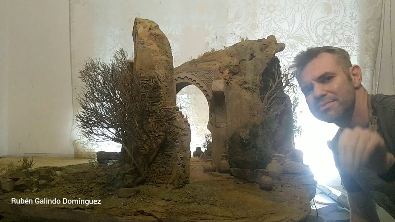 Belenismo; proceso trabajo templo en ruinas.