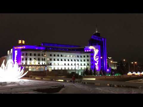 Площадь театра имени Камала в Казани. Декабрь 2022 года.