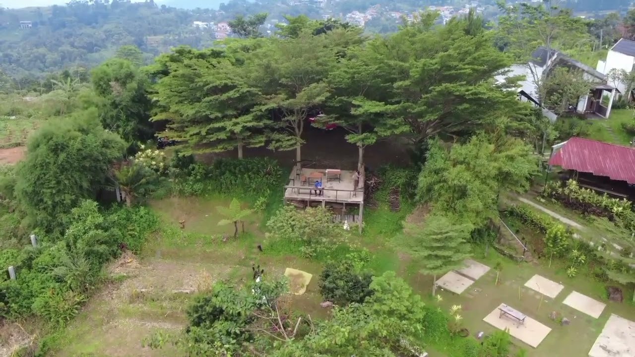 Drone view-cafe atas langit bojong koneng