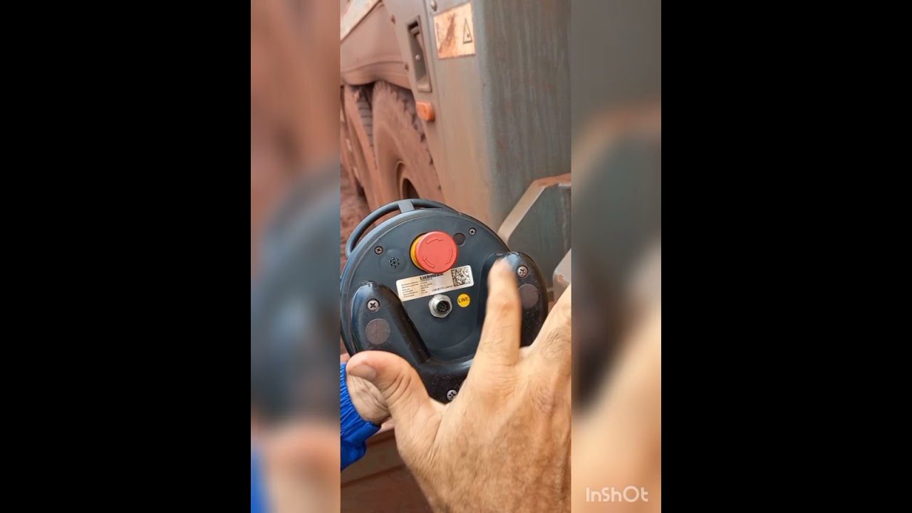 Como Patolar e Despatolar o Guindaste LTM 1090 no Controle Bluetooth.