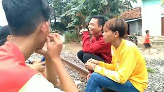 Gangguin Orang Nongkrong Ujan Mas Jeme Kite