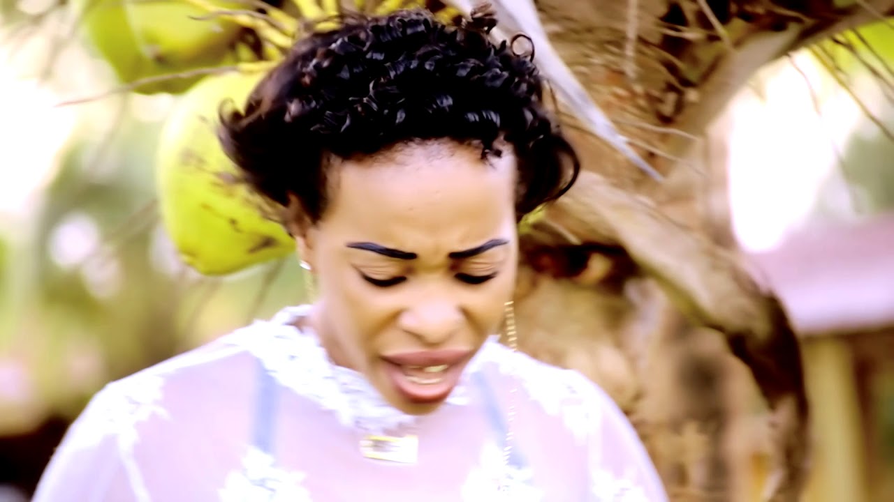 5 Nota  ft  Pipinha da Ija Otzivelia 4K