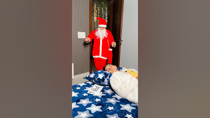 Savage Santa 😂🎅 Merry Christmas 🥳🎄 #priyalkukreja #shorts #ytshorts