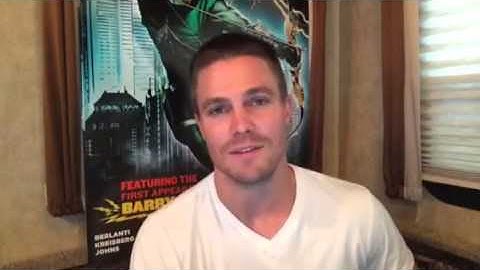 Facebook Q&A: Stephen Amell talks about Arrow/The Flash crossovers