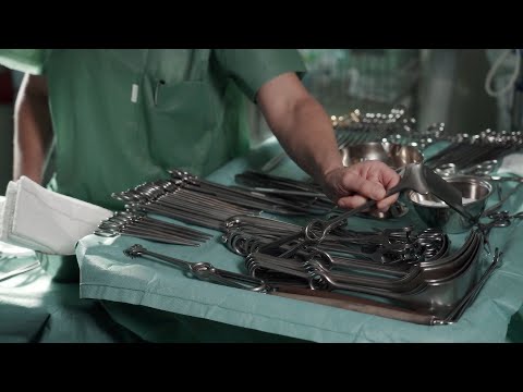 Video: Musely letušky být zdravotní sestry?