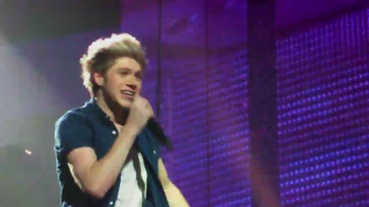 One Direction - Live While We're Young 5/4/2013 London FRONT ROW