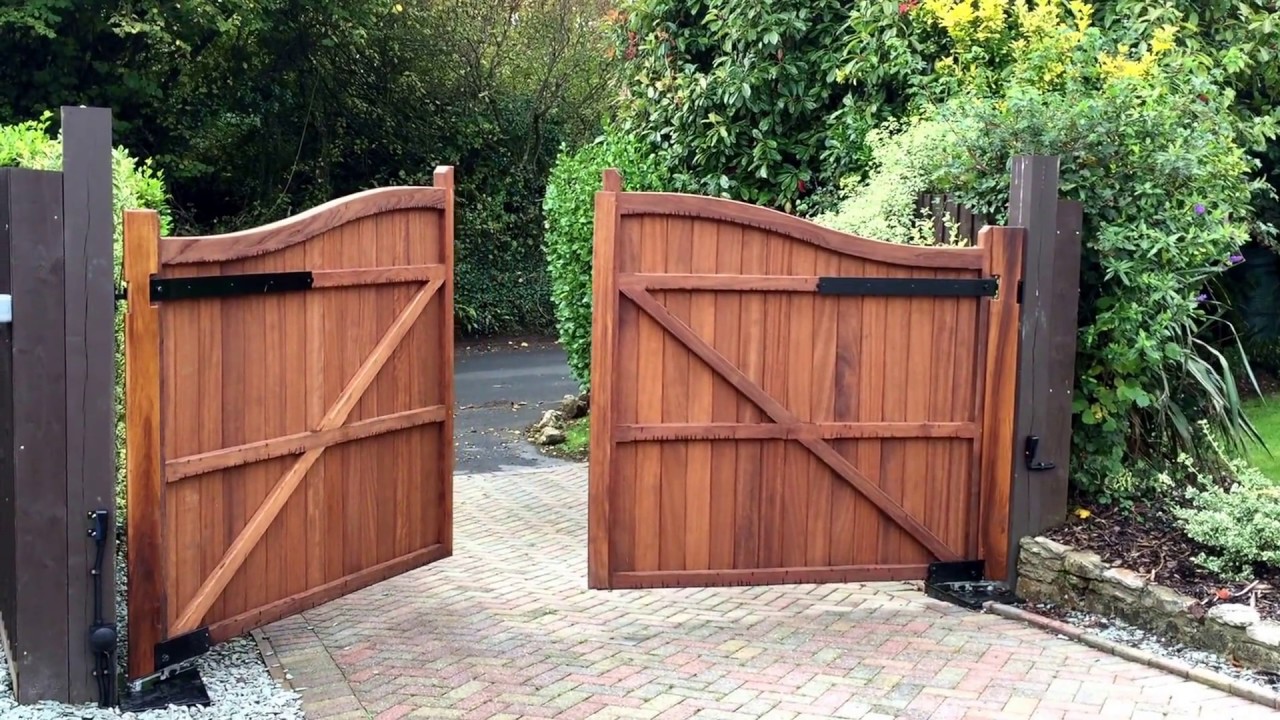 Residential Electric Gates - Peerless Fence