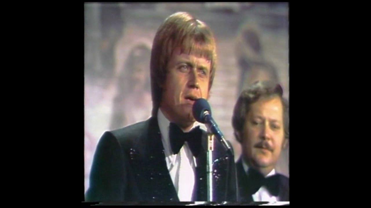 Tony & Susan Alamo with The Stamps Quartet YouTube