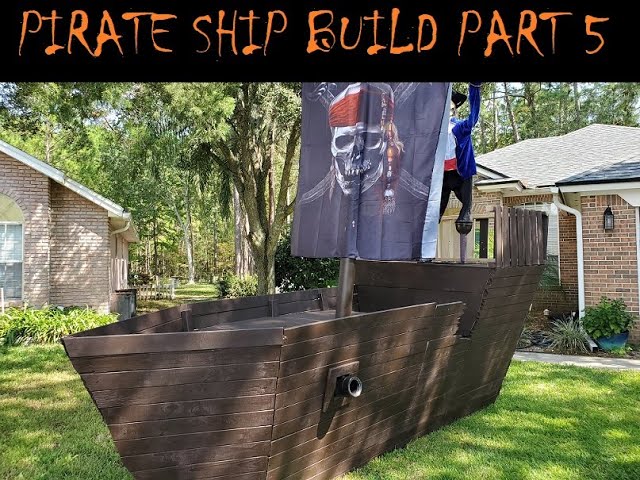 Halloween Pirate Ship Prop from Shipping Pallets 