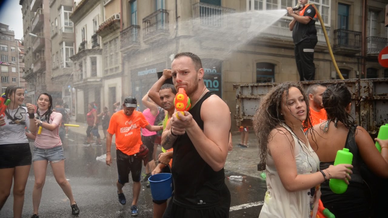 Fiesta del Agua 2016 en Vilagarcía de Arousa - YouTube