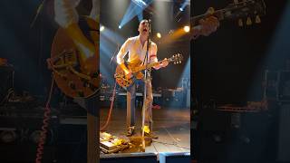 Miles Kane singing “Come Closer” in Luxembourg.🇱🇺 #music #live #mileskane  #world #europe #britpop