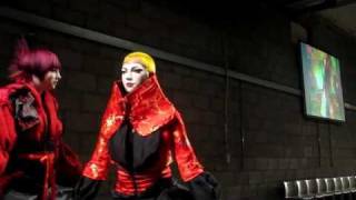 Kinki Kappers Showt Extreme Haarkleuren En Undercuts